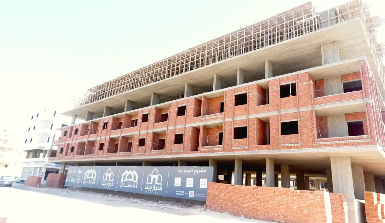 Hegaz Gate Hurghada building under construction seen from Hegaz Street — September 2026